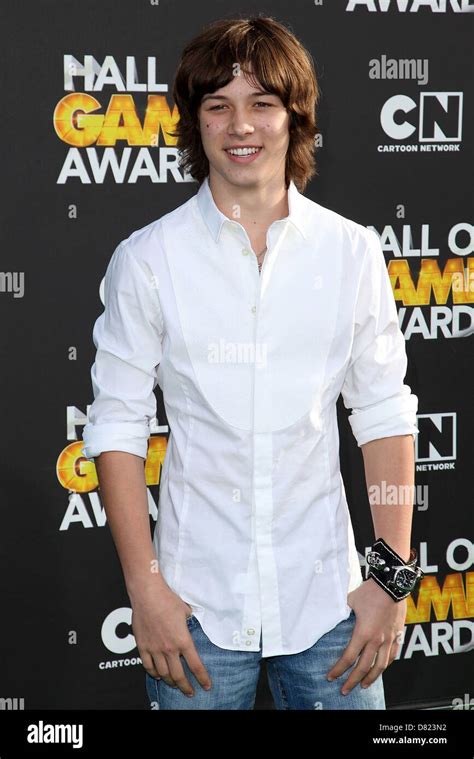 leo howard 2012